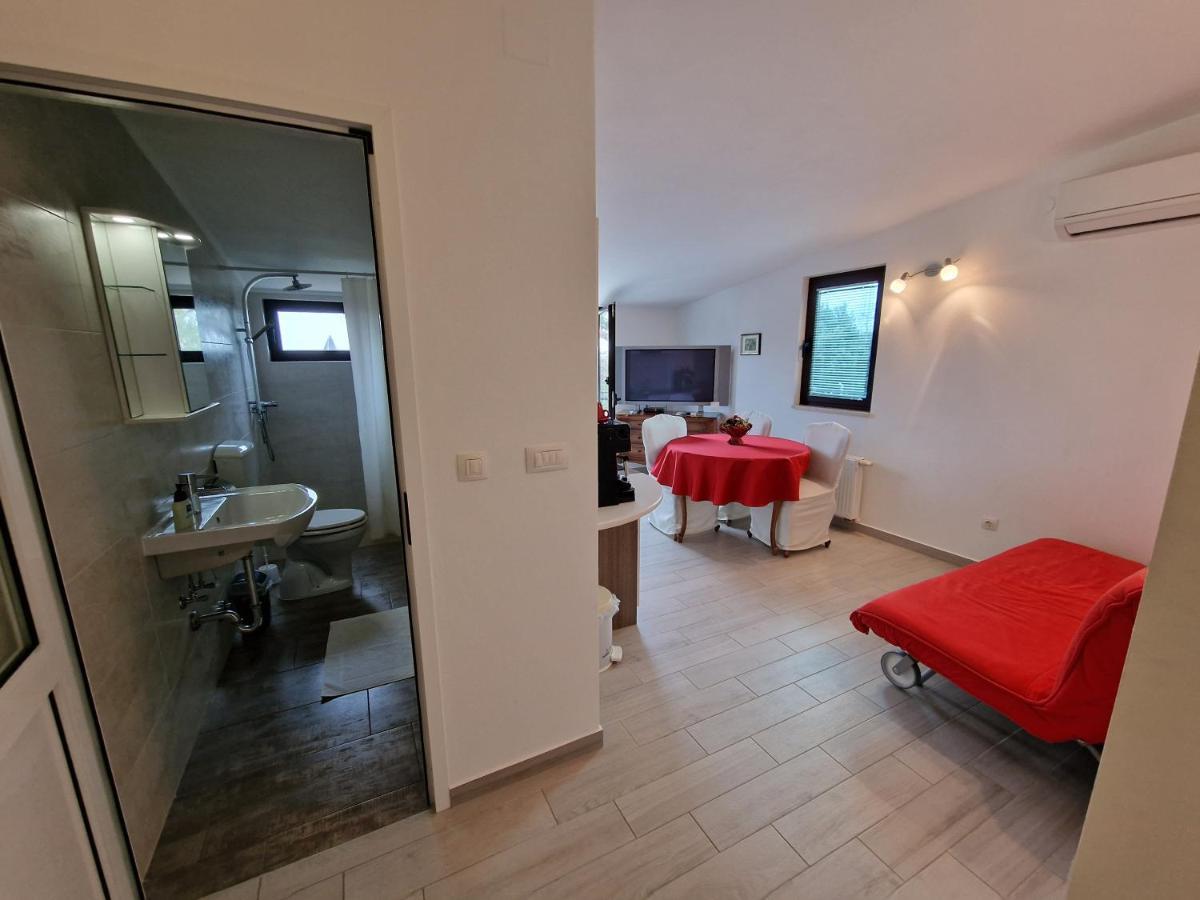 Keser Apartments 로비니 외부 사진