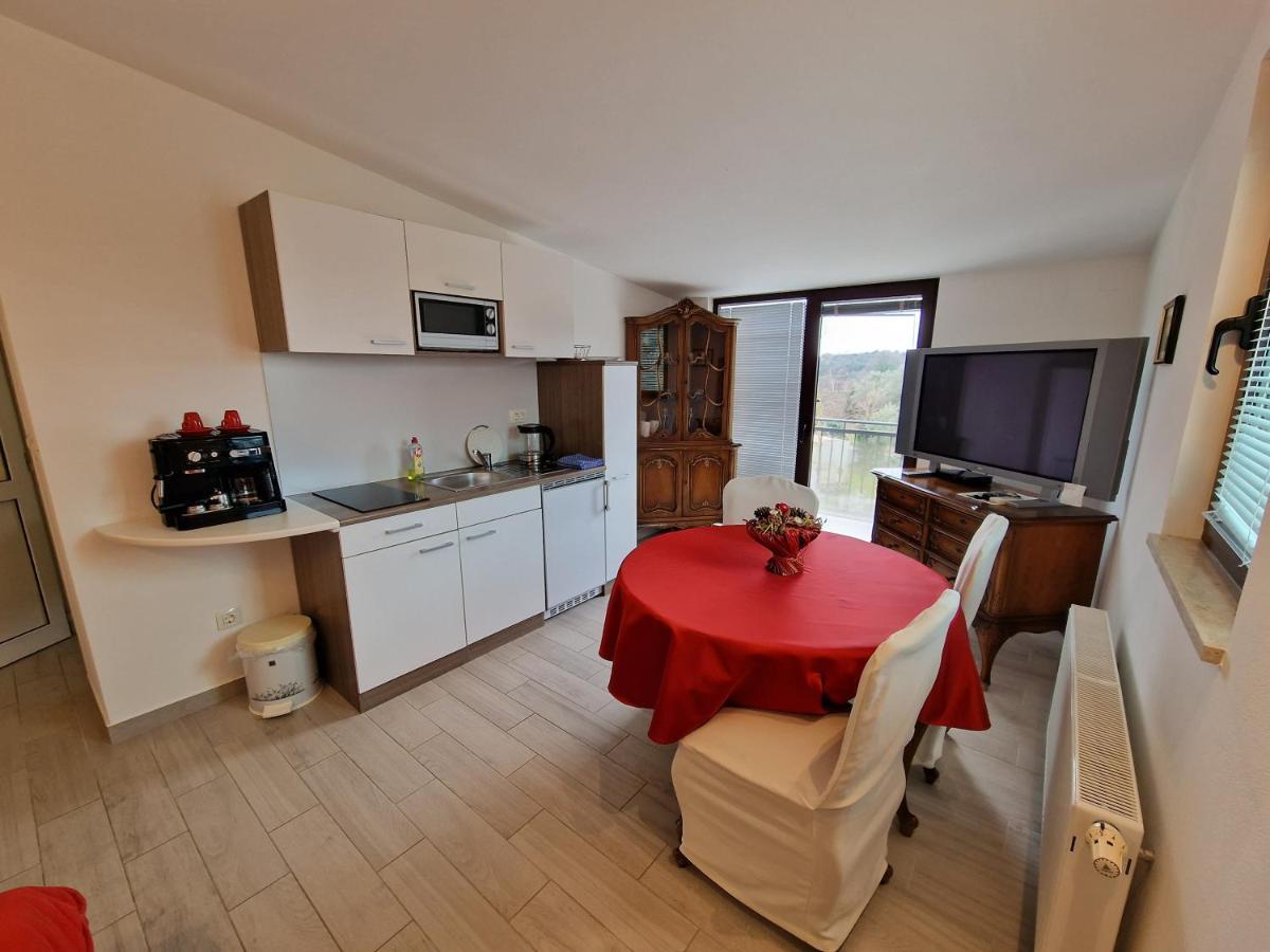 Keser Apartments 로비니 외부 사진
