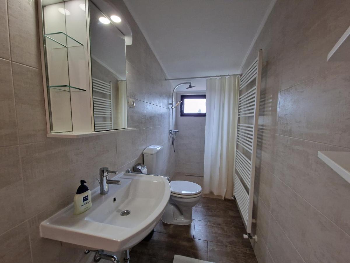 Keser Apartments 로비니 외부 사진