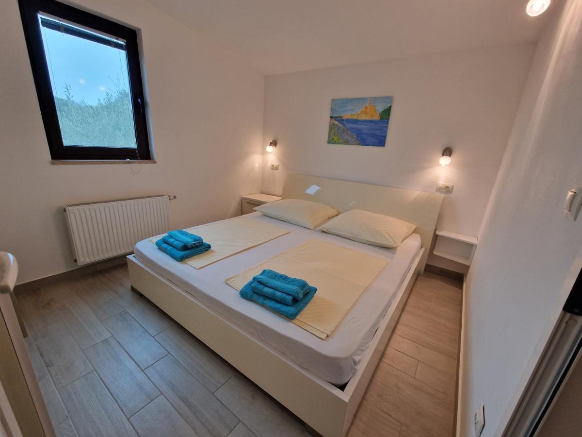 Keser Apartments 로비니 외부 사진