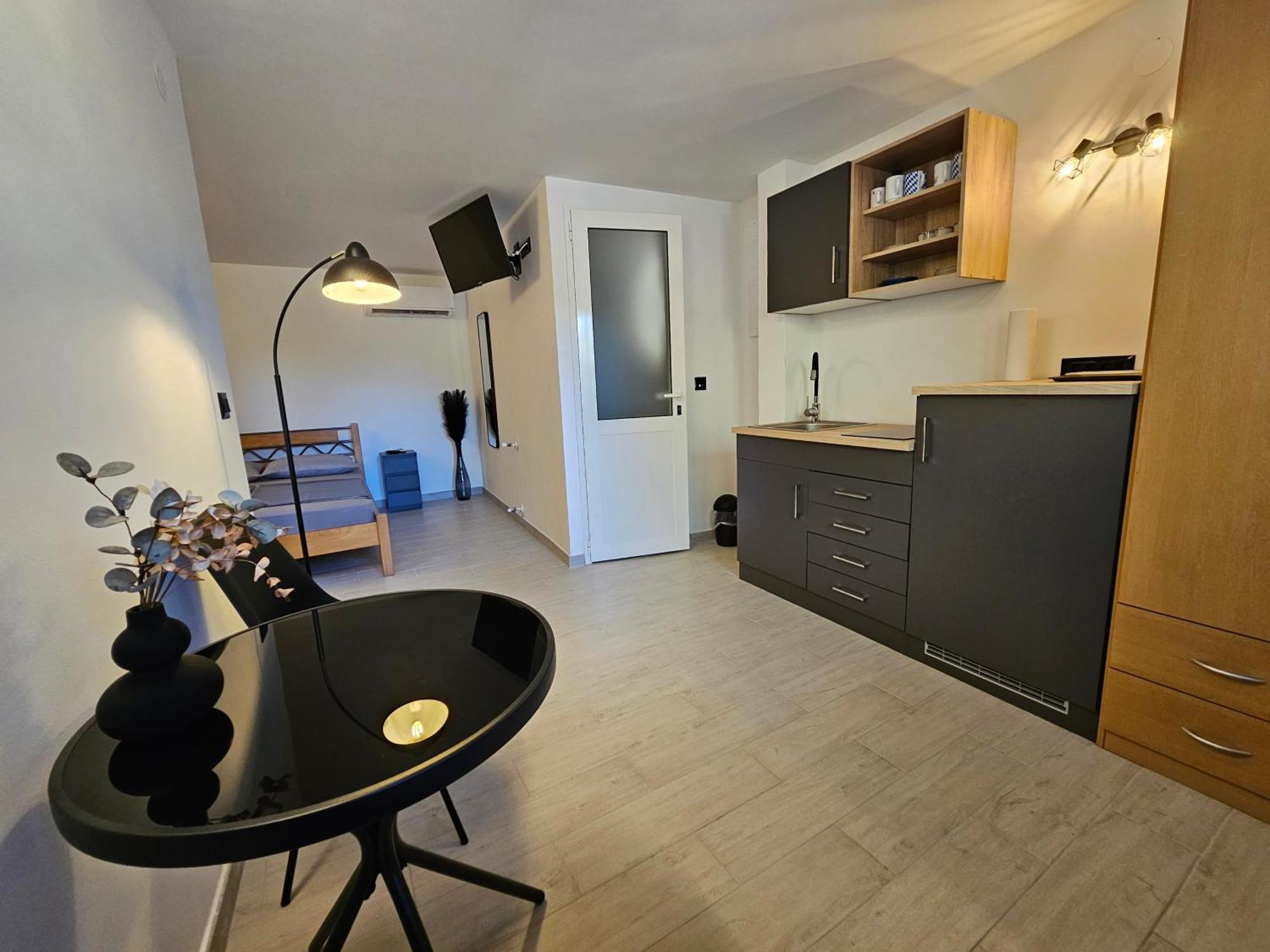 Keser Apartments 로비니 외부 사진