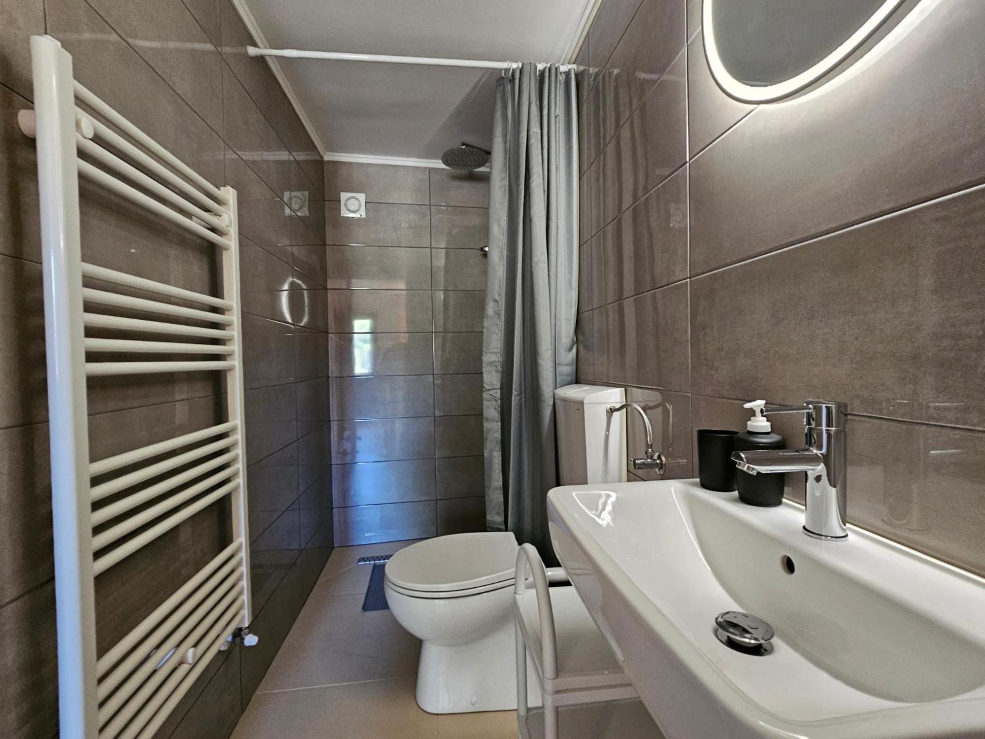 Keser Apartments 로비니 외부 사진