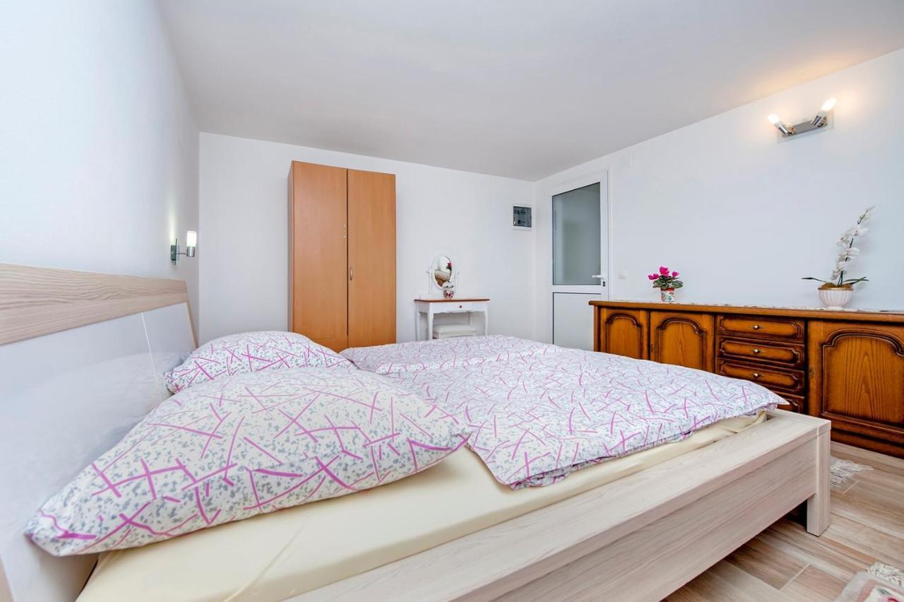 Keser Apartments 로비니 외부 사진