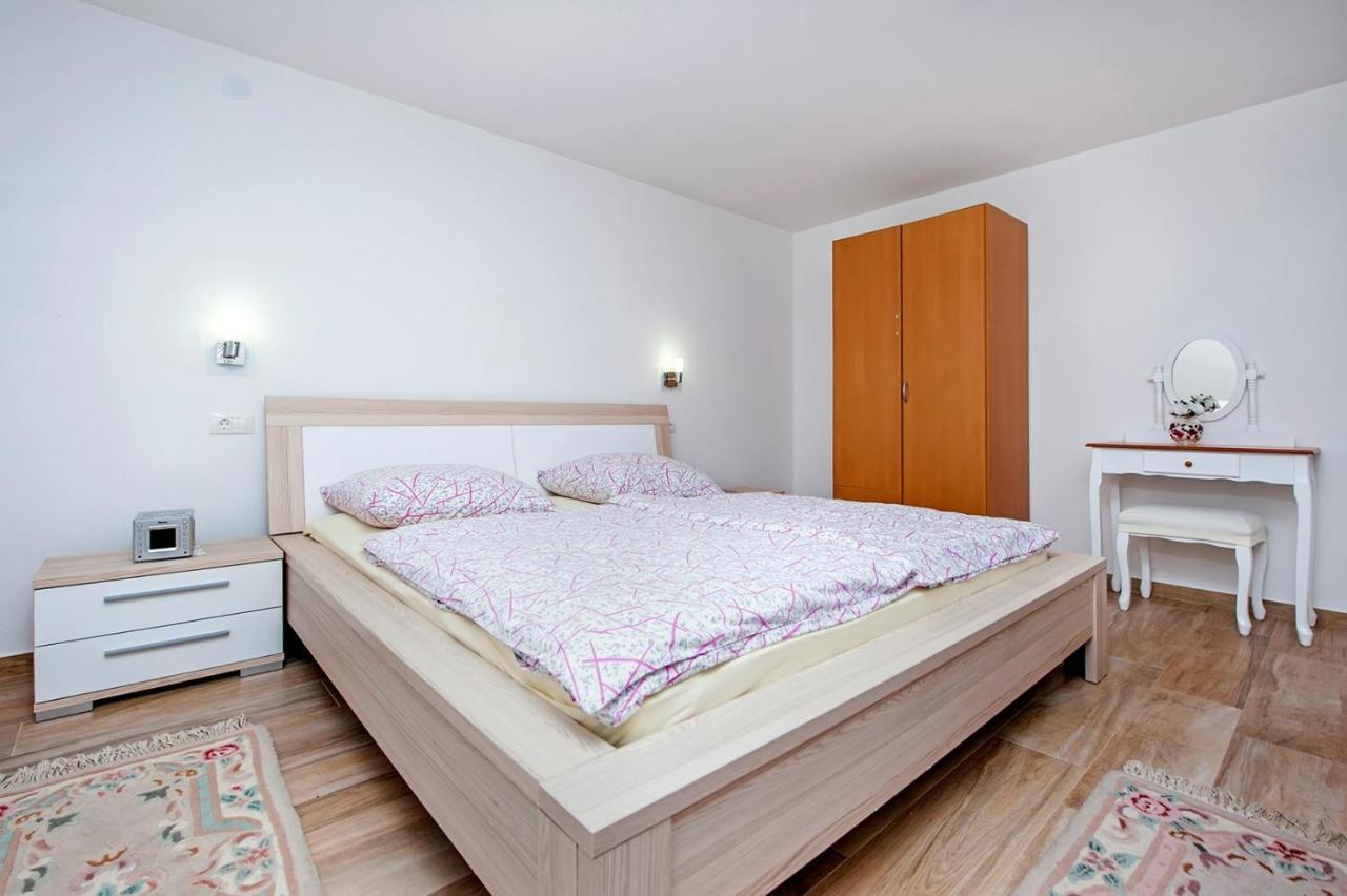 Keser Apartments 로비니 외부 사진