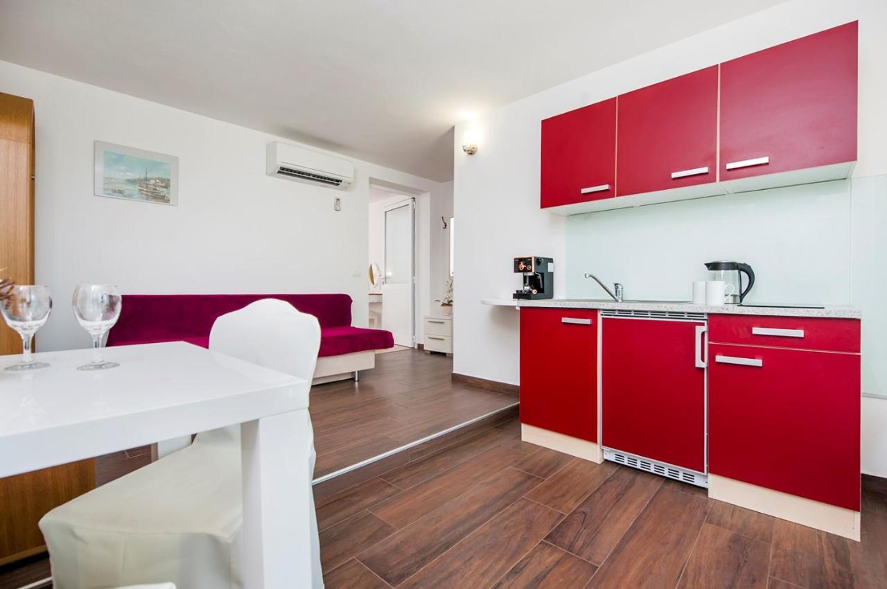 Keser Apartments 로비니 외부 사진