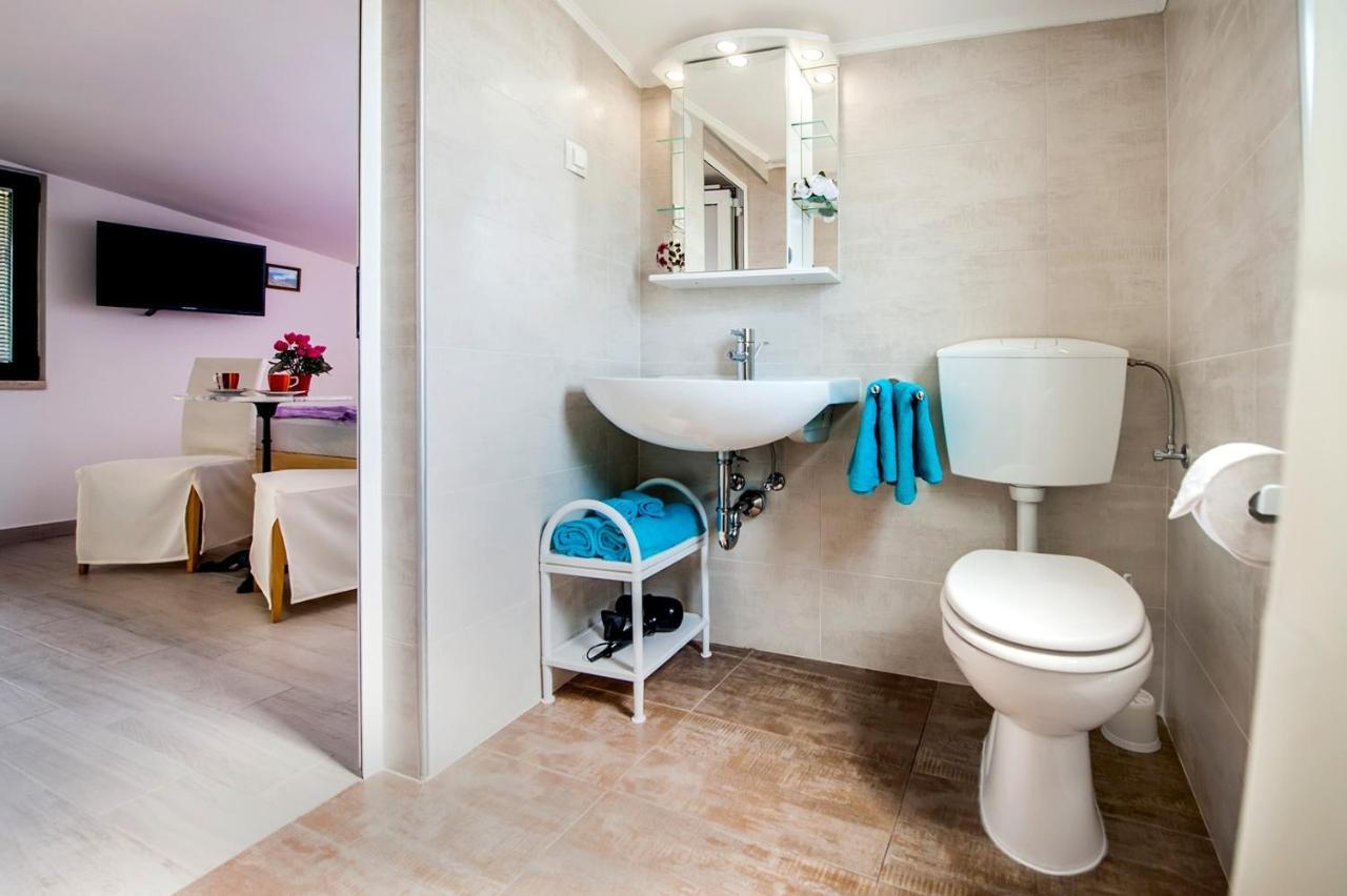 Keser Apartments 로비니 외부 사진