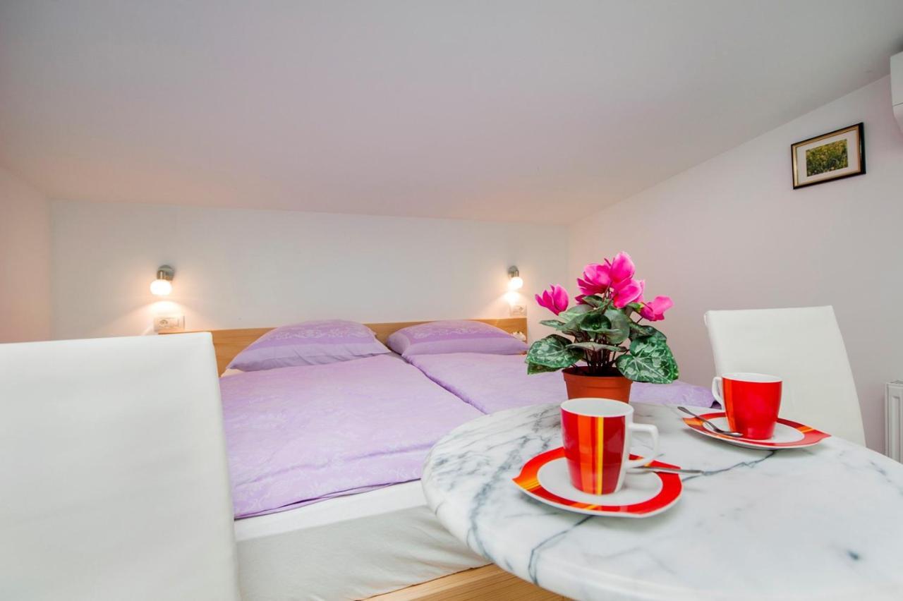 Keser Apartments 로비니 외부 사진